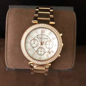 Michael Kors watch in rose gold